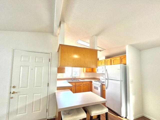 23 Sea Breeze Drive, Half Moon Bay CA: https://media.crmls.org/mediaz/9b093d23-d8fc-4cde-a0ee-7809c4da0bdb.jpg