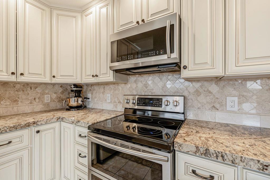 MLS #219137093DA image #3