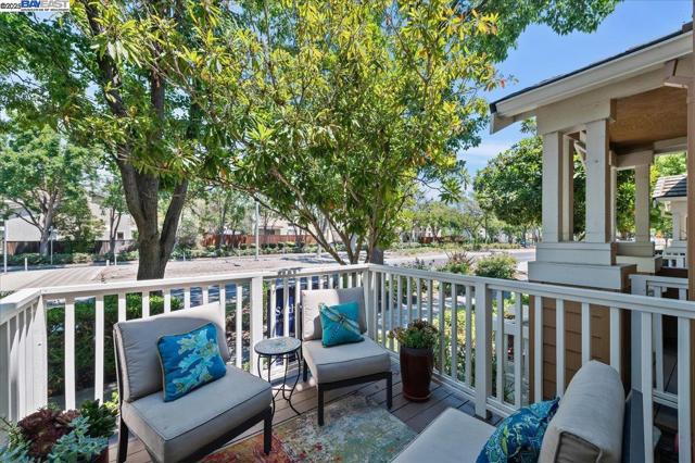4682 Central Pkwy, Dublin CA: https://media.crmls.org/mediaz/9b09ce01-1943-4302-a03b-8712be61792d.jpg