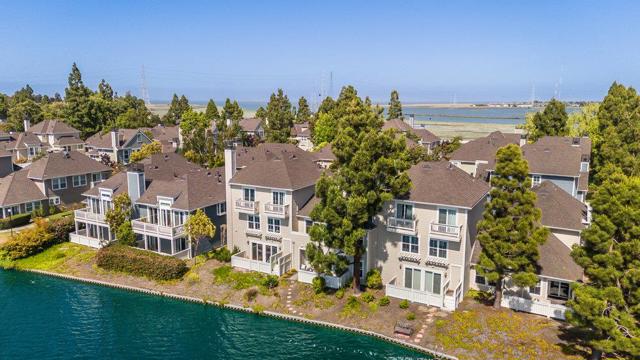 1023 Rudder Lane, Foster City CA: https://media.crmls.org/mediaz/9b09d0c9-8611-4721-9ca6-1c8017e85c2f.jpg