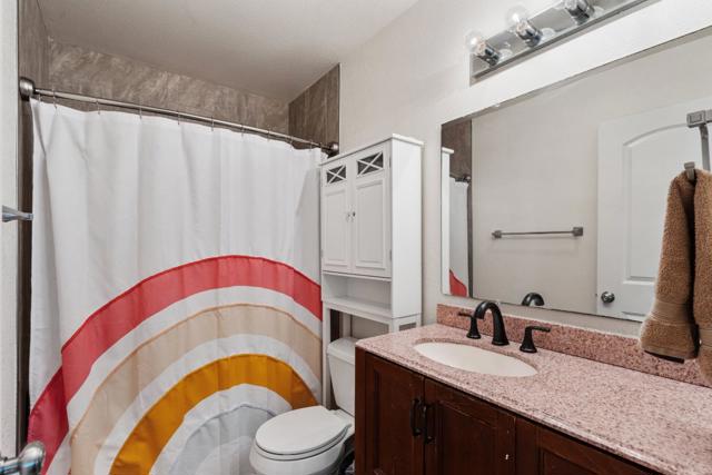 2190 Glarner Street, Hollister CA: https://media.crmls.org/mediaz/9b09e906-0dce-4136-9bae-6e4e2ac763b2.jpg