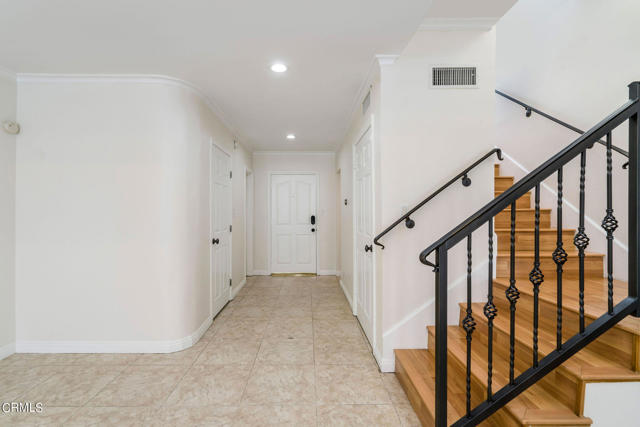 Detail Gallery Image 15 of 35 For 14335 Huston St #101,  Sherman Oaks,  CA 91423 - 2 Beds | 2/1 Baths