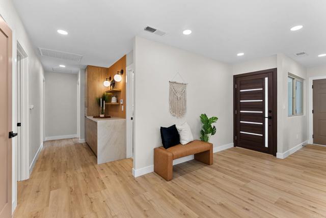 Detail Gallery Image 33 of 52 For 4984 Gaylord Dr, San Diego,  CA 92117 - 3 Beds | 2 Baths