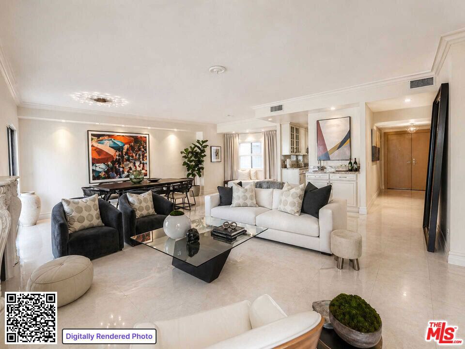 121 S Palm Drive #404