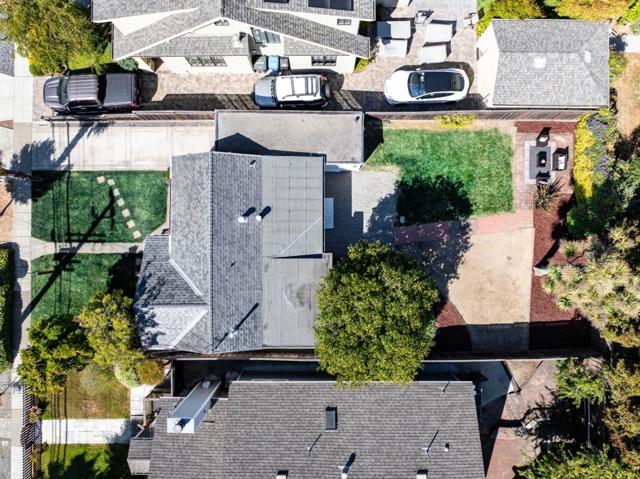 209 Bayswater Avenue, Burlingame CA: https://media.crmls.org/mediaz/9b0bcdc3-614e-44e6-b23c-b22b7b509b0c.jpg