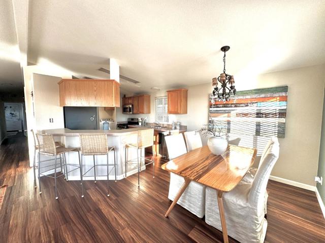 37 Oceanview Avenue, Half Moon Bay CA: https://media.crmls.org/mediaz/9b0be50a-dd85-4662-bd95-00e87704f2a8.jpg