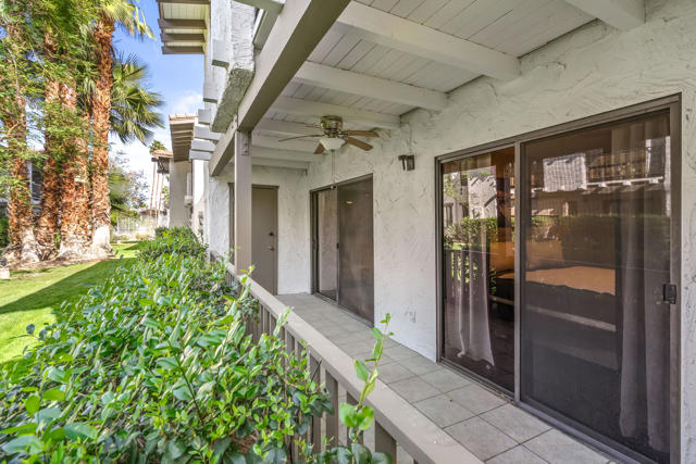 1050 E Ramon Road, Palm Springs CA: https://media.crmls.org/mediaz/9b0bf154-6026-449c-81ec-e92ac9f665e7.jpg
