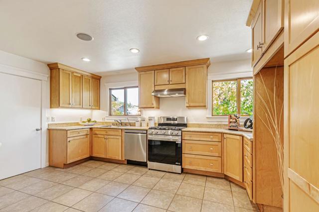 2500 Lost Oaks Drive, San Jose CA: https://media.crmls.org/mediaz/9b0c6ab2-a66d-4590-88ce-938b9a6817c5.jpg