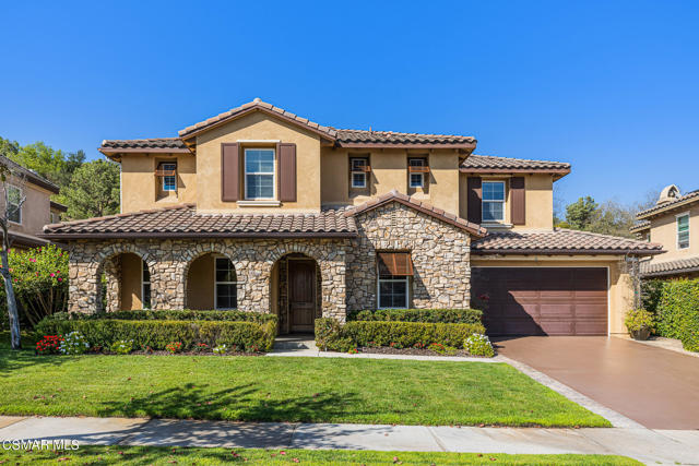 12975 Mammoth Peak Dr, Moorpark, CA 93021