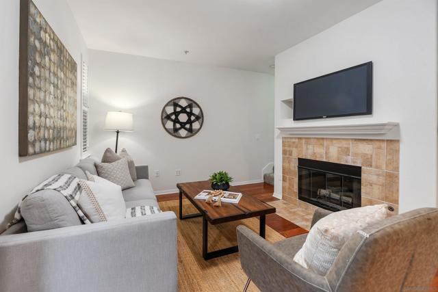 13021 Evening Creek Dr S, San Diego CA: https://media.crmls.org/mediaz/9b0cc358-8cda-4694-b614-4961a114c879.jpg