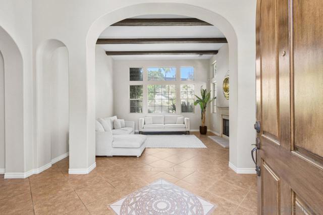 2957 Ranch Gate Rd, Chula Vista CA: https://media.crmls.org/mediaz/9b0d6b59-5a34-4693-b719-d0b164b13588.jpg