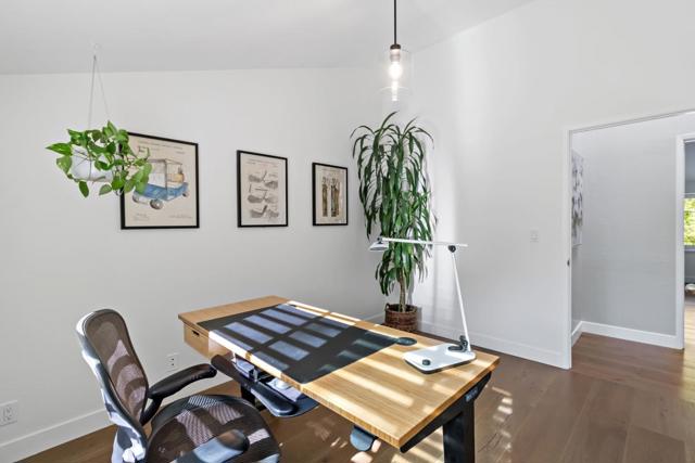 435 Alberto Way, Los Gatos CA: https://media.crmls.org/mediaz/9b0d79a1-55cb-4c3a-ae58-125b77dace7c.jpg