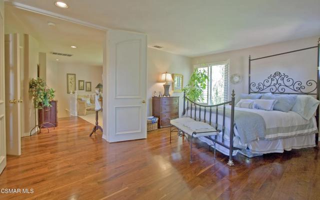 32714 Wellbrook Drive, Westlake Village CA: https://media.crmls.org/mediaz/9b0df16e-82c0-41cc-aa75-ca0260897c52.jpg