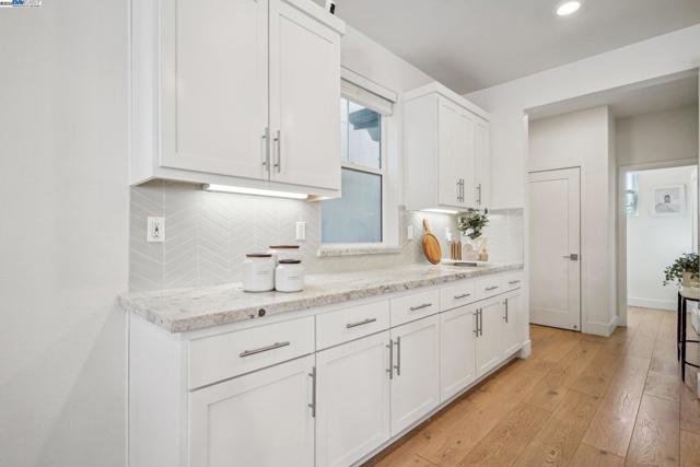 Image 19 of 60 For 37450 Watersail Way