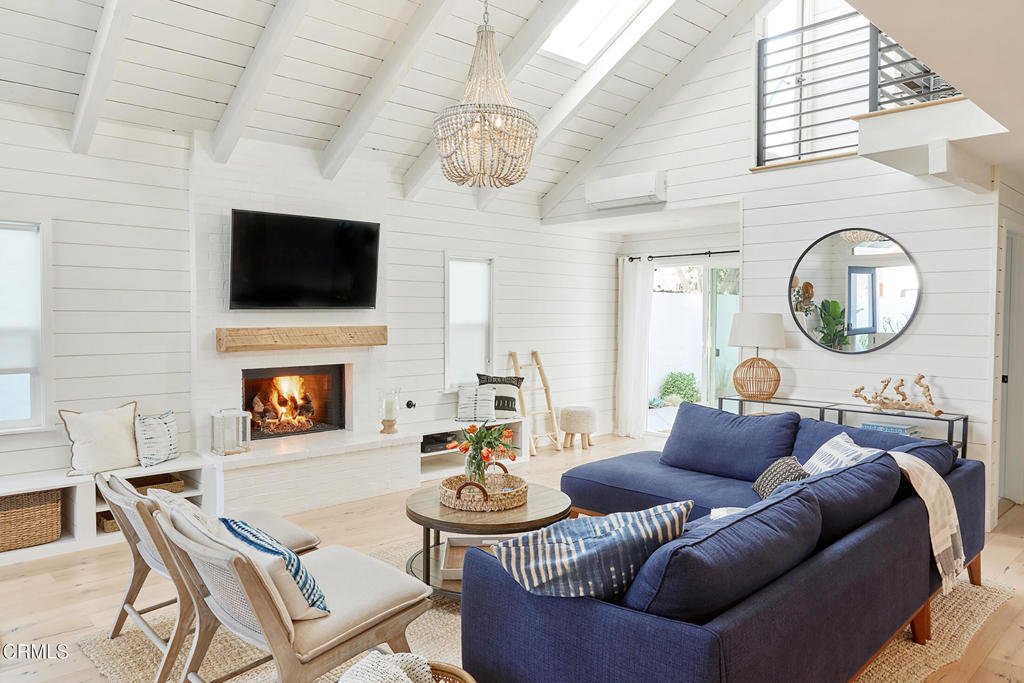 5121 Seabreeze Way