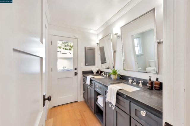 Image 30 of 53 For 942 Raintree Pl