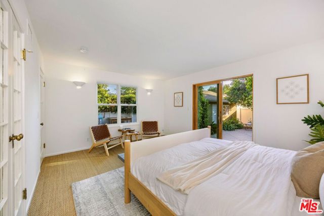 4311 Greenbush Avenue, Sherman Oaks CA: https://media.crmls.org/mediaz/9b0f8185-7c36-4fc2-b682-b9a9de8f3251.jpg