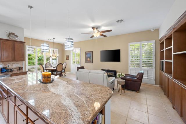 78467 Sterling Lane, Palm Desert CA: https://media.crmls.org/mediaz/9b0fda91-400c-4100-b9ac-183e9c072b00.jpg