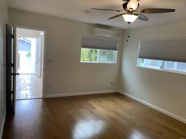 Detail Gallery Image 11 of 18 For 7229 Fay Ave, La Jolla,  CA 92037 - 4 Beds | 2 Baths