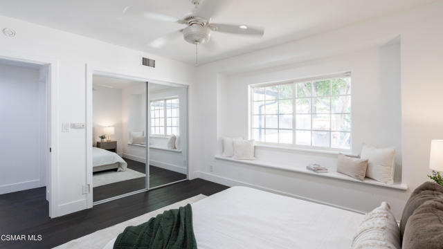 5726 Donna Avenue, Tarzana CA: https://media.crmls.org/mediaz/9b10854e-2c1e-4ae1-a508-f6d9b9002d68.jpg