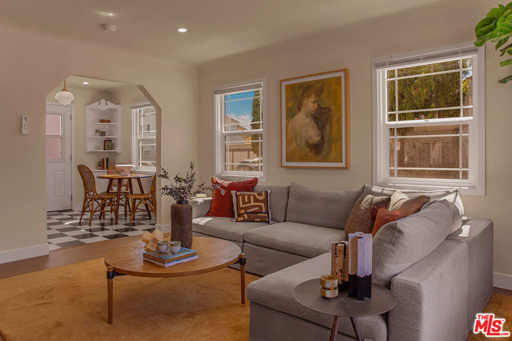 1462 Burnside Avenue