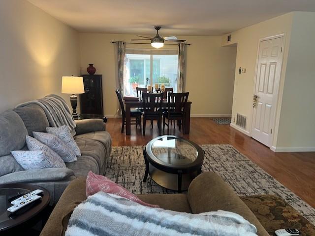 188 Banff Springs Way, San Jose CA: https://media.crmls.org/mediaz/9b116cde-e280-4377-b401-db49118ea27d.jpg