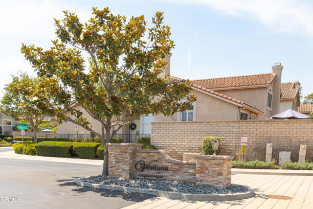 5247 San Francesca, Camarillo CA: https://media.crmls.org/mediaz/9b1183f9-a7bd-4216-874f-684c5a9ccfc1.jpg