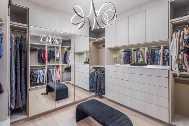 3240 Piragua St, Carlsbad CA: https://media.crmls.org/mediaz/9b11bdbe-b4ee-43e9-9860-9dc21912df79.jpg