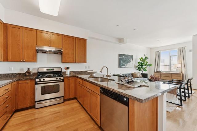 1020 Jackson Street, Oakland CA: https://media.crmls.org/mediaz/9b12c393-24b6-4fd8-8236-cddb254cdc05.jpg
