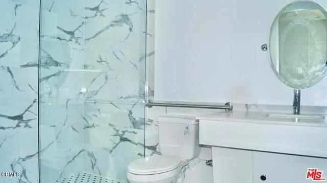 Detail Gallery Image 9 of 15 For 1111 Echo Park Ave #303,  Los Angeles,  CA 90026 - 1 Beds | 1 Baths