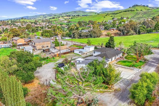 2363 Pleasant Acres Drive, San Jose CA: https://media.crmls.org/mediaz/9b15013f-14b3-4dbd-bb87-218a82979156.jpg