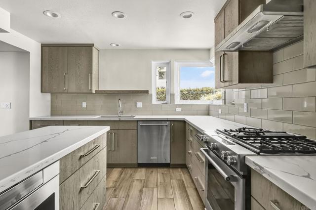 Detail Gallery Image 12 of 45 For 3112 N Mountain View Dr, San Diego,  CA 92116 - 4 Beds | 2 Baths
