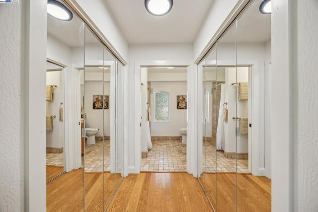 628 Saint Mary St, Pleasanton CA: https://media.crmls.org/mediaz/9b177b2c-1962-4b36-90df-4458322ce7ac.jpg