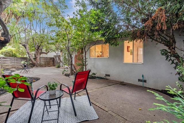 5010 Rio Vista Avenue, San Jose CA: https://media.crmls.org/mediaz/9b17a4ac-540a-4fec-8fde-cfaff07eec5c.jpg