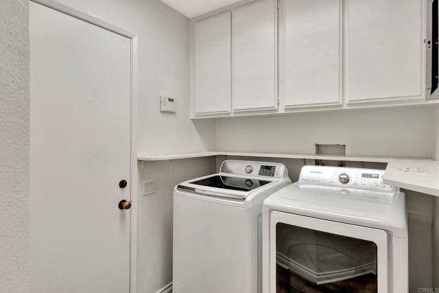 1211 Countrywood Lane, Vista CA: https://media.crmls.org/mediaz/9b17a7da-17cc-4560-ba99-50c5b222bcc1.jpg