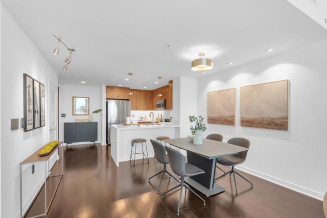 38 N Almaden Boulevard, San Jose CA: https://media.crmls.org/mediaz/9b17d20f-be9c-4dc2-8731-d7984c2ded59.jpg