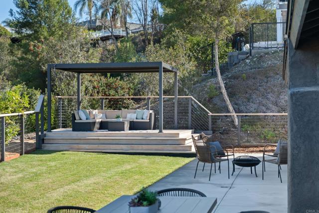 Detail Gallery Image 43 of 57 For 2134 Flying Hills Ln, El Cajon,  CA 92020 - 4 Beds | 3 Baths