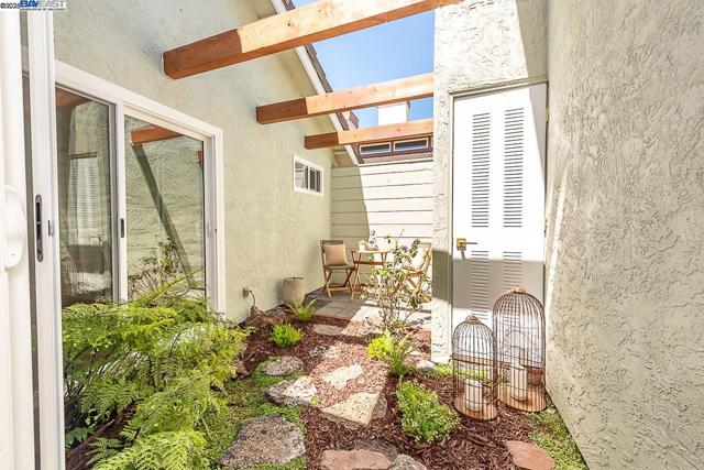 Image 12 of 54 For 32996 Soquel St