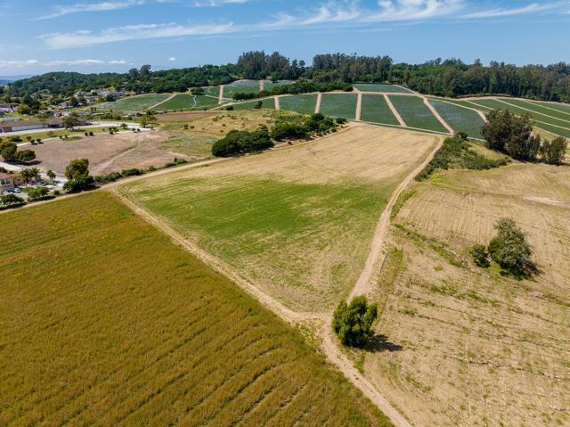 0 Sill Road, Royal Oaks CA: https://media.crmls.org/mediaz/9b18261b-3446-44e4-86ac-8b3596d92cea.jpg