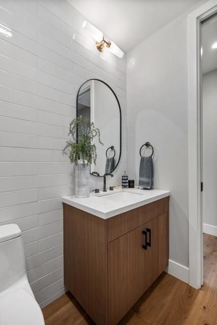 231 Hope Street, Mountain View CA: https://media.crmls.org/mediaz/9b192be3-1b14-4239-9843-7c4a05b79bb9.jpg