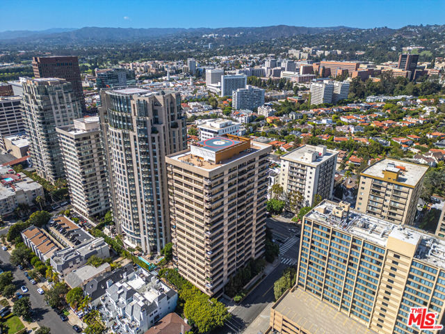 10750 Wilshire Boulevard, Los Angeles CA: https://media.crmls.org/mediaz/9b19949a-9c55-4932-ac39-11f6de80fd29.jpg