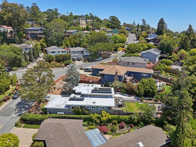 607 Dartmouth Avenue, San Carlos CA: https://media.crmls.org/mediaz/9b19b817-41e4-4a47-9c3a-72369f5177ad.jpg