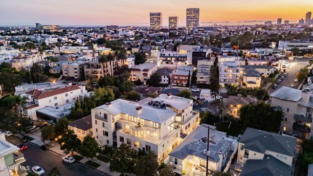 1645 Malcolm Avenue, Los Angeles CA: https://media.crmls.org/mediaz/9b19d1d4-856f-40be-b15e-7d082ca2a1fd.jpg