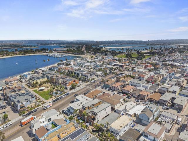 735 Jersey Court, San Diego CA: https://media.crmls.org/mediaz/9b1a15f9-a3aa-4d3f-a4e4-269f414b1778.jpg