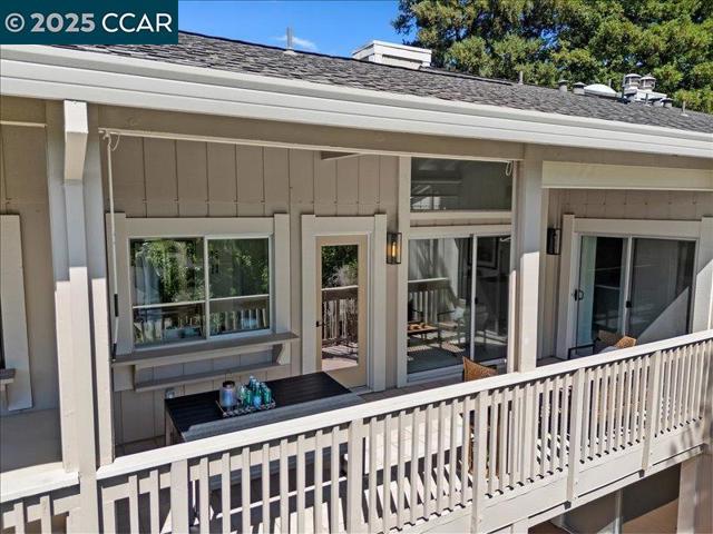2175 Cactus Ct, Walnut Creek CA: https://media.crmls.org/mediaz/9b1adc25-0ffd-45b3-97e3-be7612e8d4eb.jpg