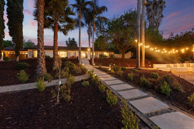 1920 Glennaire Drive, Escondido CA: https://media.crmls.org/mediaz/9b1afe38-c8a3-41cf-ad0f-917de9bcee4b.jpg