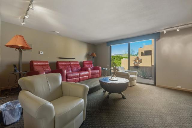 70150 Thunderbird Road, Rancho Mirage CA: https://media.crmls.org/mediaz/9b1b4b0b-4718-4797-b2e8-eff89a5ec86a.jpg