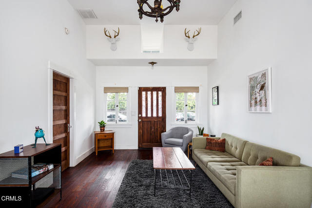 Detail Gallery Image 4 of 24 For 5063 Montezuma St St, Los Angeles,  CA 90042 - 3 Beds | 2 Baths