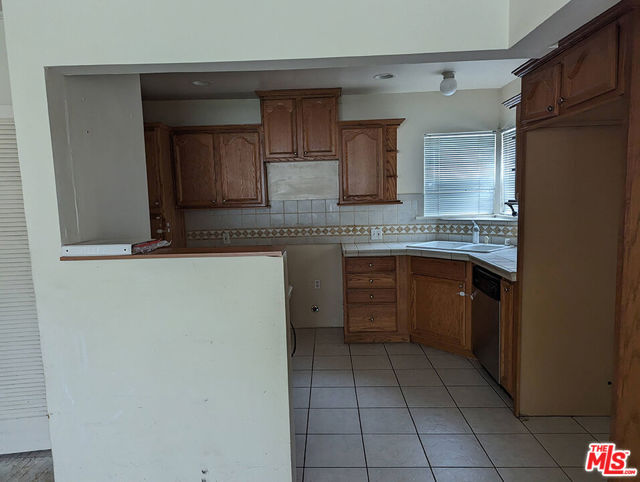 1031 North Valley Street photo 4