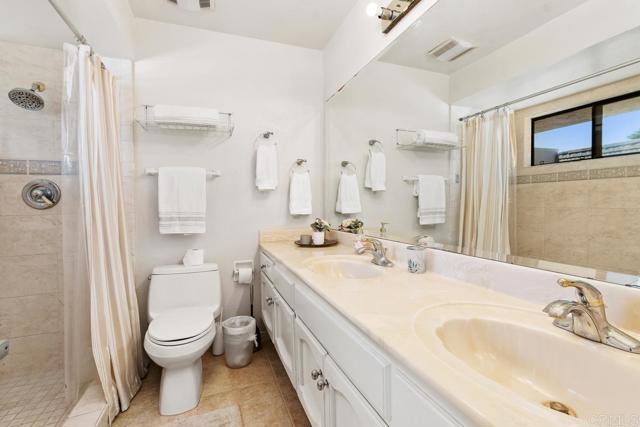 Detail Gallery Image 21 of 60 For 757 Ocean Surf Dr, Solana Beach,  CA 92075 - 3 Beds | 2/1 Baths